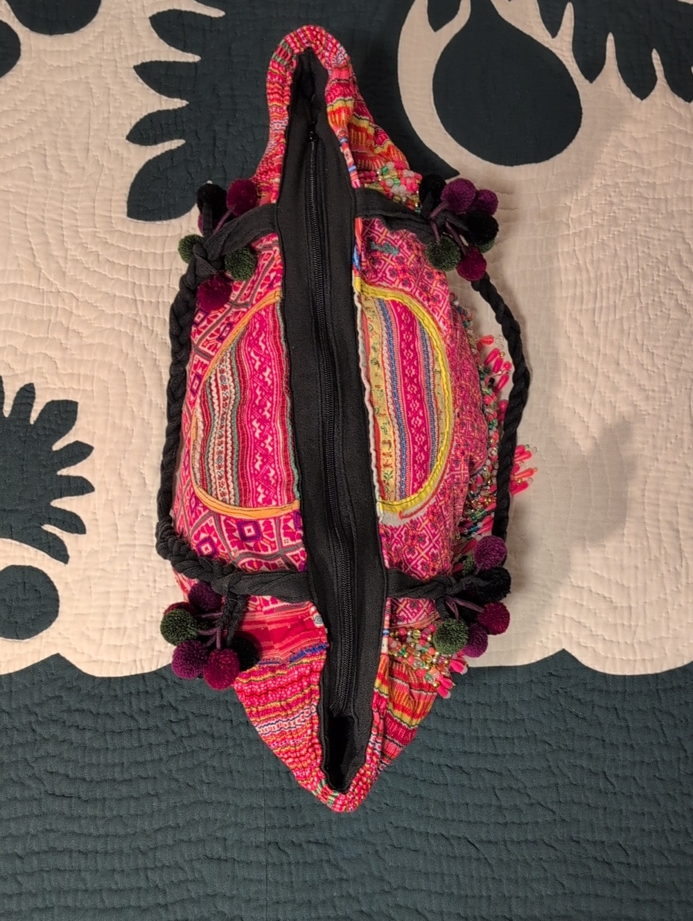 Expressions Inc Boho Handcrafted Pink Embroidered Crossbody Bag - Picture 2 of 9
